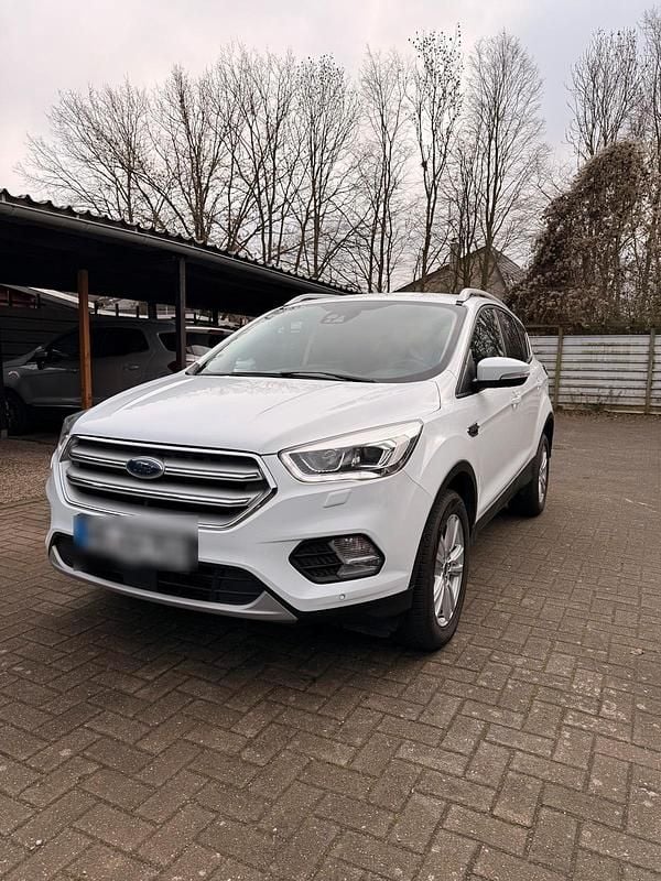 Weiß Gebraucht 2019 Ford Kuga Cool & Connect SUV | 16.200 € (Fairer Preis) - Bild 1/4