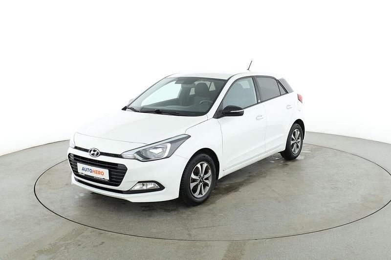 Gebraucht Hyundai i20 Passion 2018 Weiß Limousine