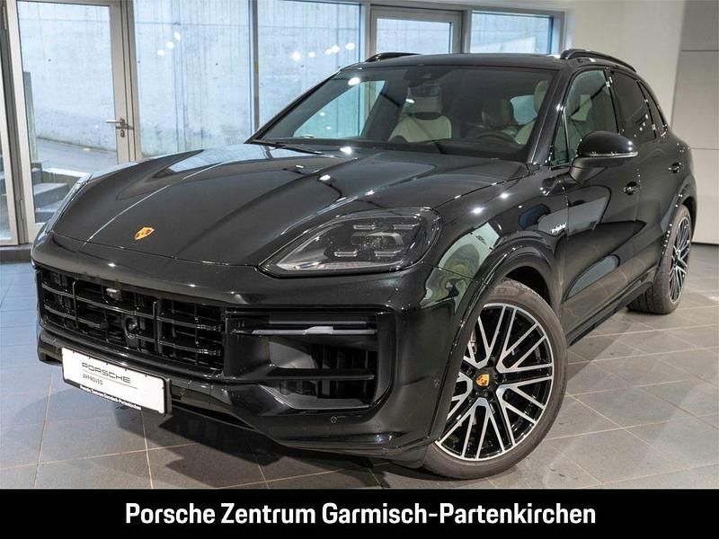 Chromitschwarzmetallic Gebraucht 2024 Porsche Cayenne S E-Hybrid SUV | 102.890 € (Fairer Preis) - Bild 1/4