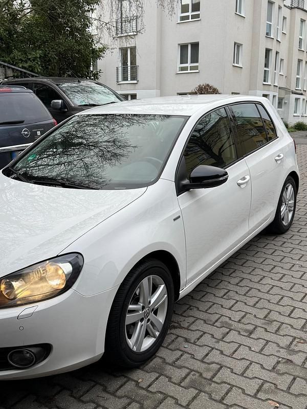 Gebraucht VW Golf VII Style 80 PS (58 kW) 2012 Weiß Limousine