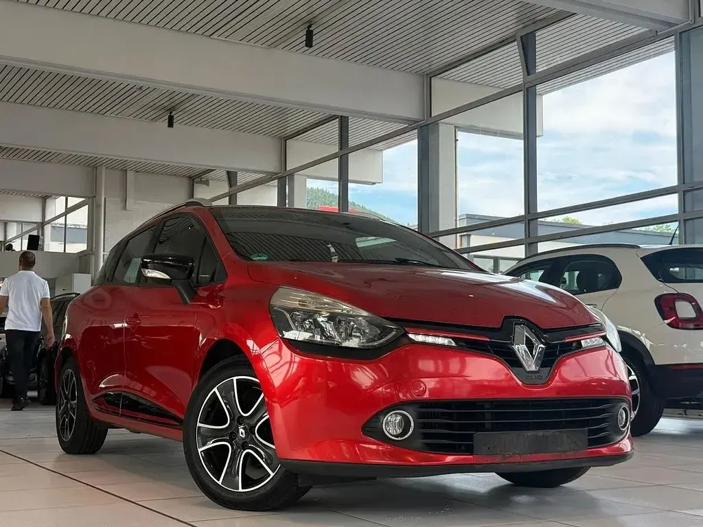 Gebraucht Renault Clio IV Dynamique 90 PS (66 kW) 2016 Rot Limousine