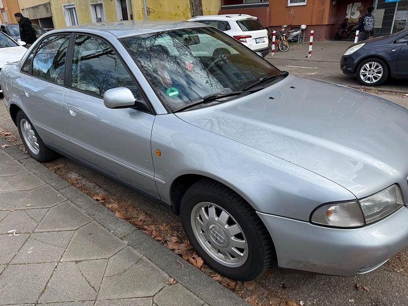 Gebraucht Audi A4 102 PS (75 kW) 1998 Grau Limousine
