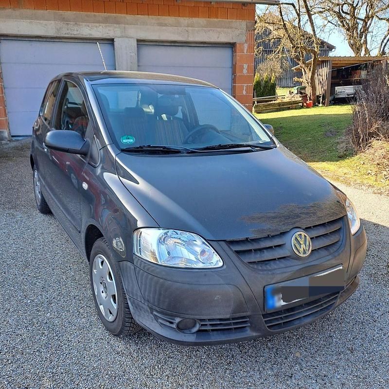 Gebraucht VW Fox 55 PS (40 kW) 2010 Grau Kleinwagen