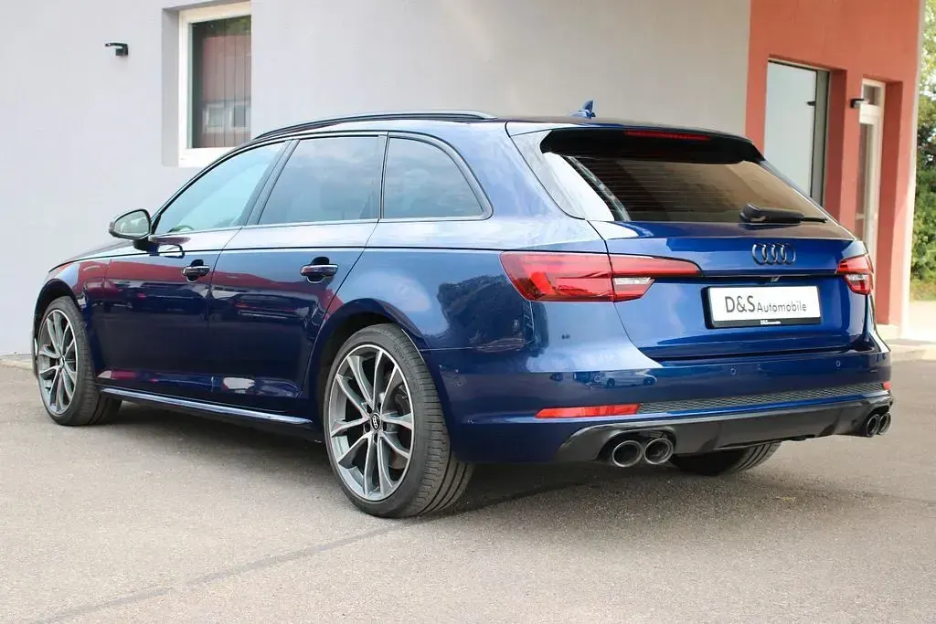 Gebraucht Audi S4 Sport 354 PS (260 kW) 2018 Blau Kombi