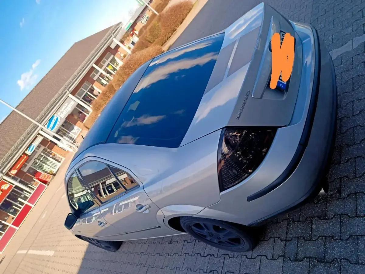 Gebraucht Ford Mondeo 125 PS (91 kW) 2004 Grau Limousine