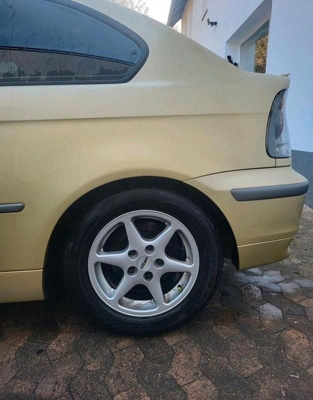 Gebraucht BMW 316 2001 Gold Coupé