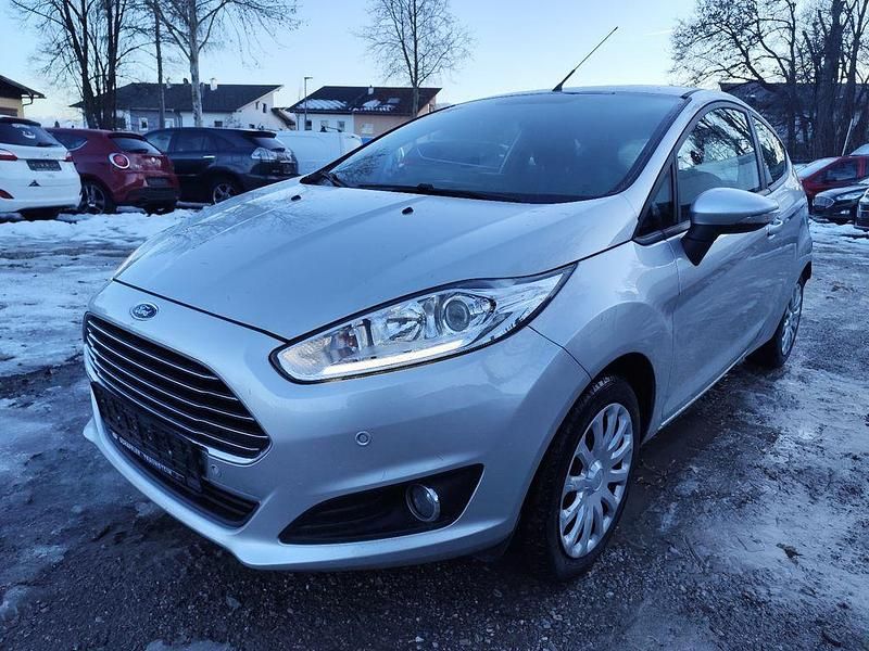 Silber Gebraucht 2015 Ford Fiesta Kleinwagen | 3.350 € (Superpreis) - Bild 1/4