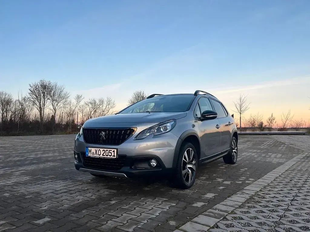 Gebraucht Peugeot 2008 Allure 114 PS (83 kW) 2019 Silber SUV