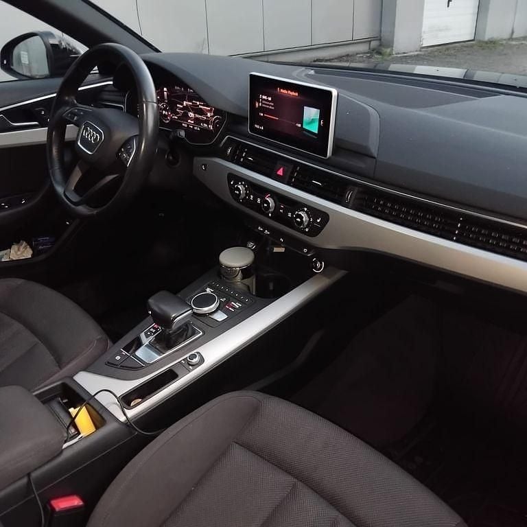 Schwarz Gebraucht 2019 Audi A4 Kombi | 11.500 € - Bild 1/4
