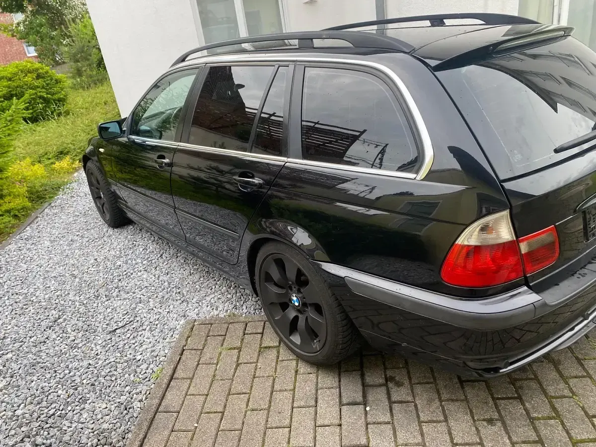 Gebraucht BMW 320 150 PS (110 kW) 2005 Schwarz Kombi