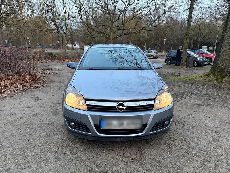 Grau Gebraucht 2006 Opel Astra Edition+ Kombi | 2.500 € (Etwas zu teuer) - Bild 1/4