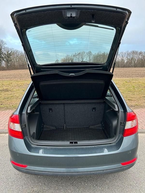 Gebraucht Skoda Rapid 90 PS (66 kW) 2016 Grau Kleinwagen