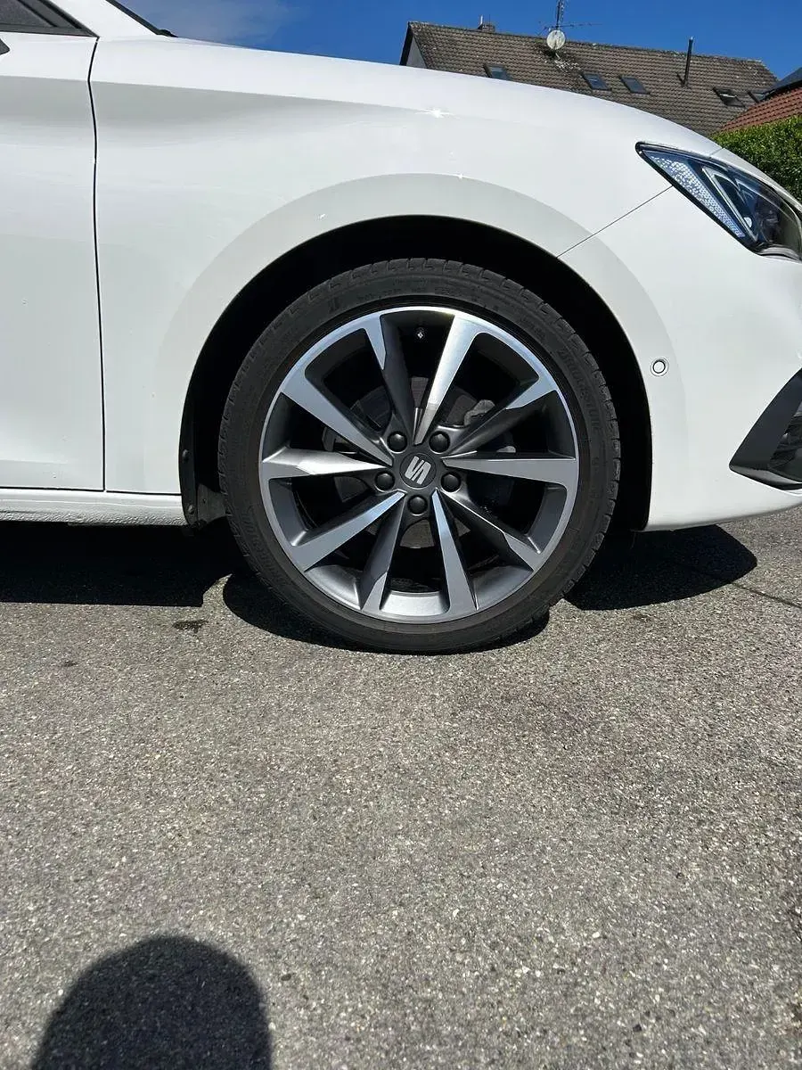 Gebraucht Seat Leon FR 131 PS (96 kW) 2020 Weiß Limousine