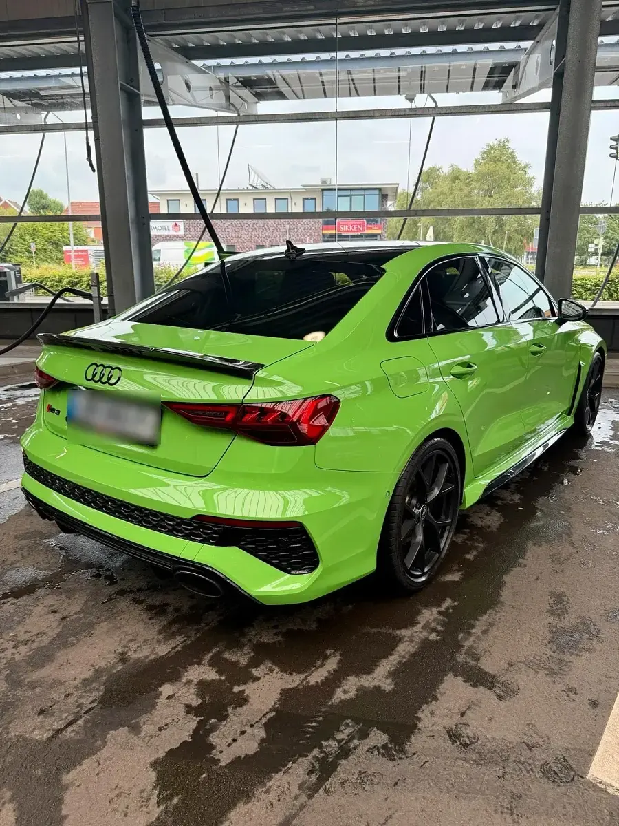 Gebraucht Audi RS3 Ambiente 400 PS (294 kW) 2022 Grün Limousine