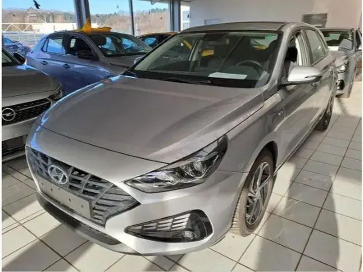 Silber Gebraucht 2023 Hyundai i30 Select Limousine | 16.870 € (Guter Preis) - Bild 1/4
