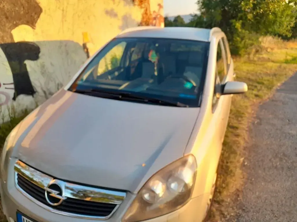 Gebraucht Opel Zafira 150 PS (110 kW) 2005 Silber Van / Kleinbus