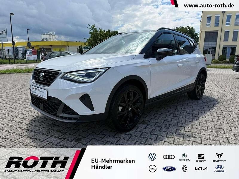 Weiß / midnight schwarz metallic Neu 2025 Seat Arona Black Edition SUV | 29.990 € (Teuer) - Bild 1/4