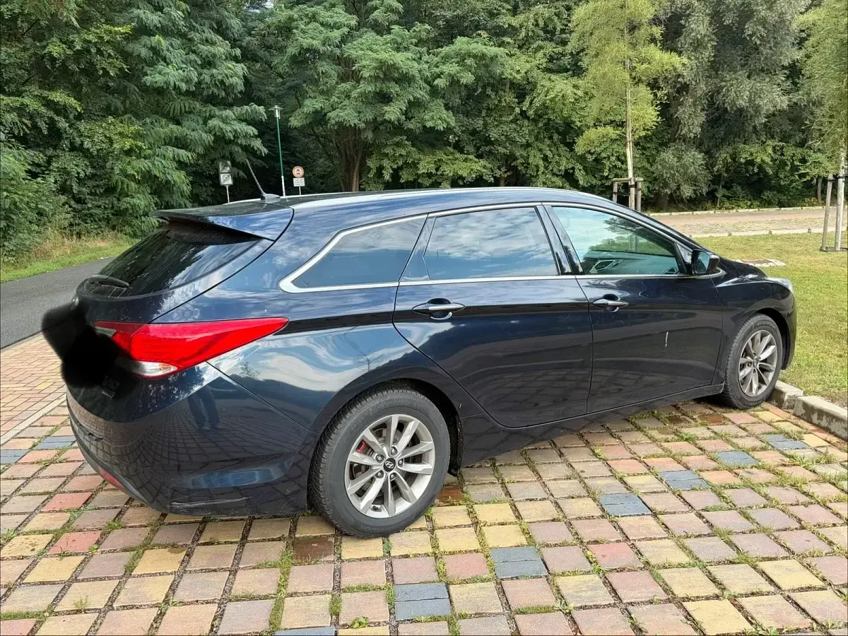 Gebraucht Hyundai i40 136 PS (100 kW) 2013 Blau Kombi