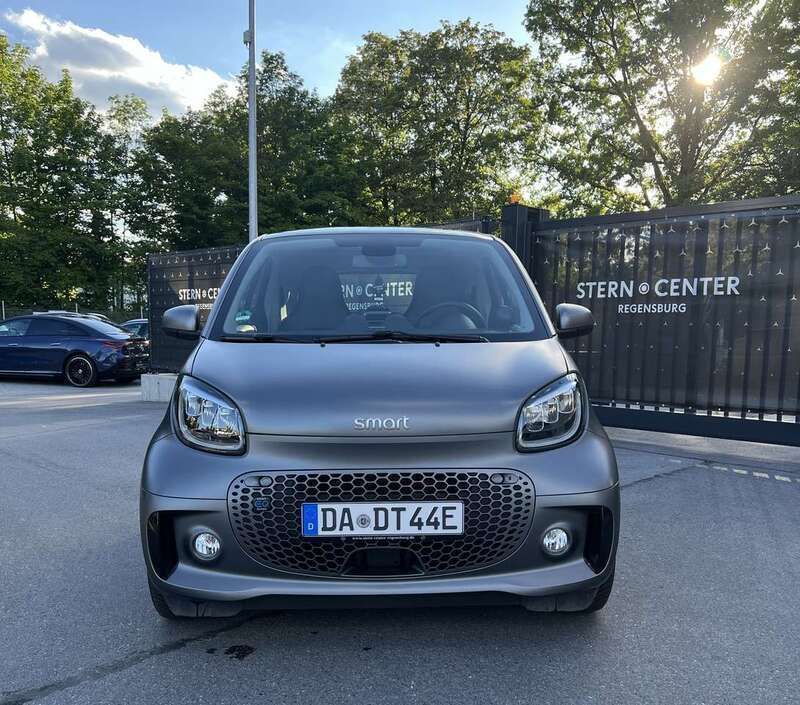 Gebraucht 2021 Smart ForTwo Electric Drive Prime Limousine | 12.100 € (Guter Preis) - Bild 1/4