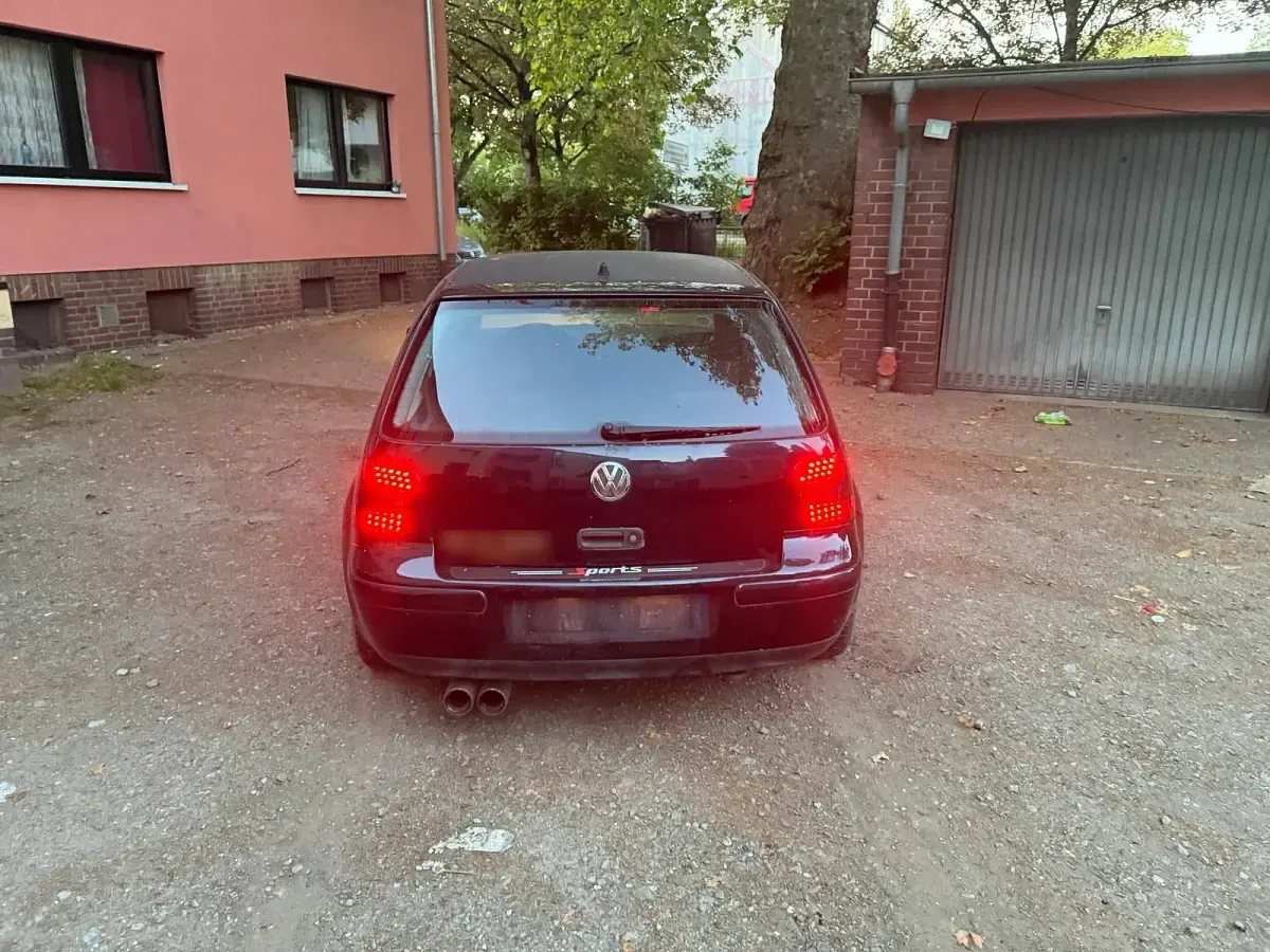 Gebraucht VW Golf IV 115 PS (84 kW) 2004 Blau Kleinwagen