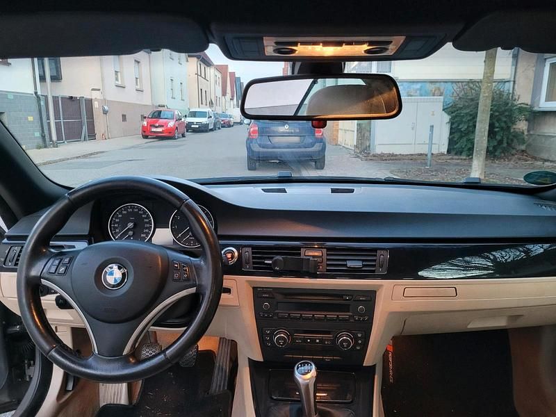 Gebraucht BMW 320 Cabriolet 170 PS (125 kW) 2007 Silber Cabrio