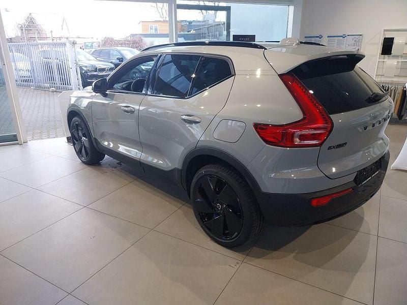 Neu Volvo EX40 Plus 300 kW (408 PS) 2026 Grau SUV