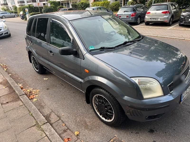 Grau Gebraucht 2003 Ford Fusion Kleinwagen | 2.500 € (Fairer Preis) - Bild 1/4