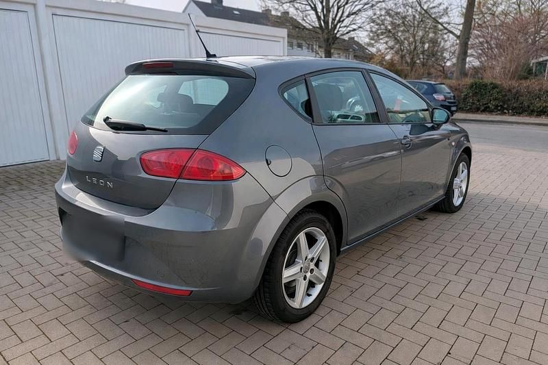 Gebraucht Seat Leon 125 PS (91 kW) 2012 Grau Limousine