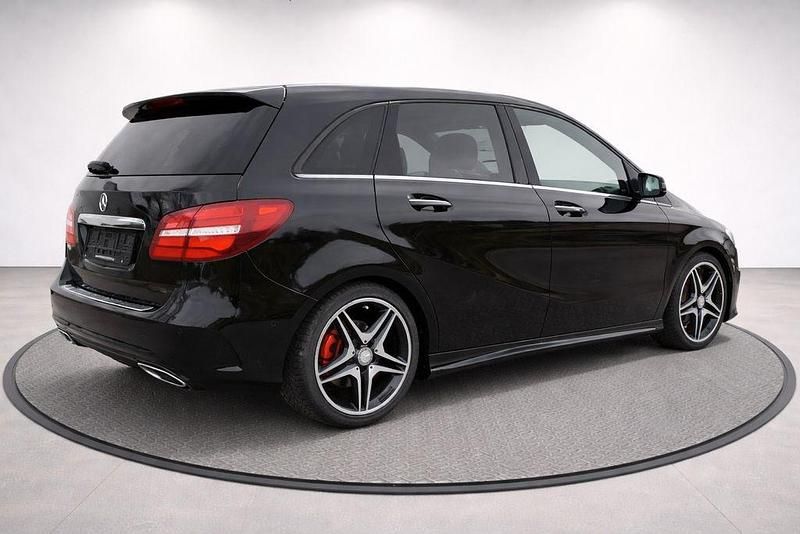 Gebraucht Mercedes B220 Sport 177 PS (130 kW) 2015 Schwarz Kleinwagen
