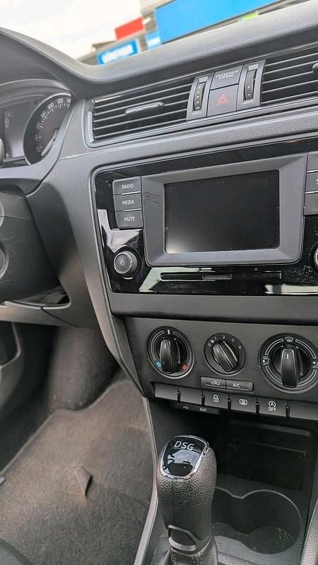 Gebraucht Skoda Rapid 90 PS (66 kW) 2017 Grau Kleinwagen