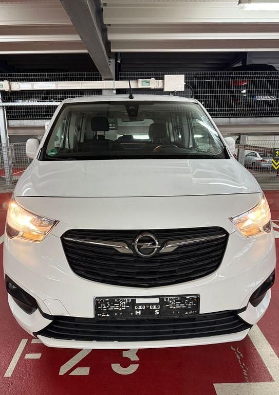 Weiß Gebraucht 2020 Opel Combo Life Selection Van / Kleinbus | 10.500 € (Guter Preis) - Bild 1/4