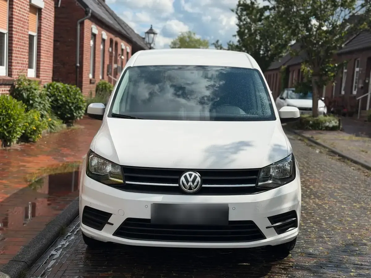 Gebraucht VW Caddy Maxi 131 PS (96 kW) 2018 Weiß Van / Kleinbus