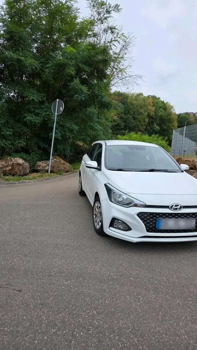 Gebraucht Hyundai i20 Active 101 PS (74 kW) 2019 Weiß Kleinwagen