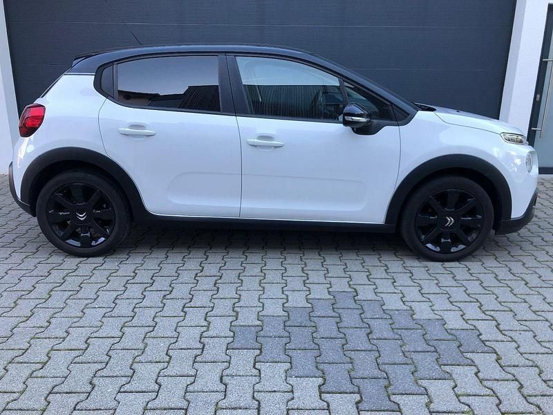 Gebraucht Citroën C3 Feel 110 PS (80 kW) 2017 Weiß Kleinwagen