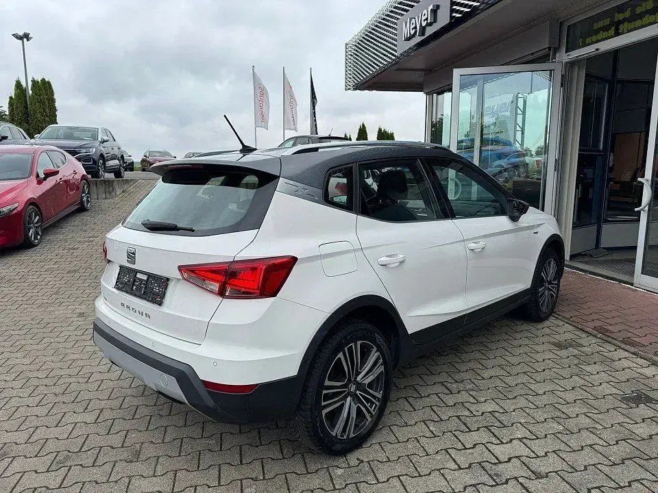 Gebraucht Seat Arona XCELLENCE 116 PS (85 kW) 2017 Candy weiss SUV