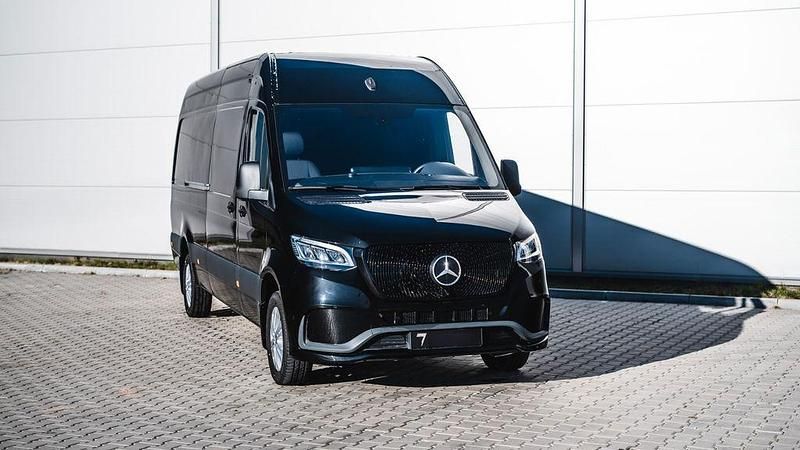 Gebraucht Mercedes Sprinter 190 PS (139 kW) 2024 Schwarz Van
