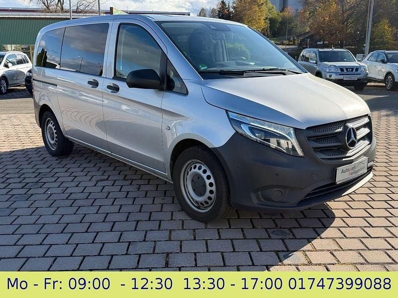 Silber Gebraucht 2017 Mercedes Vito Kombi | 16.999 € (Superpreis) - Bild 1/4