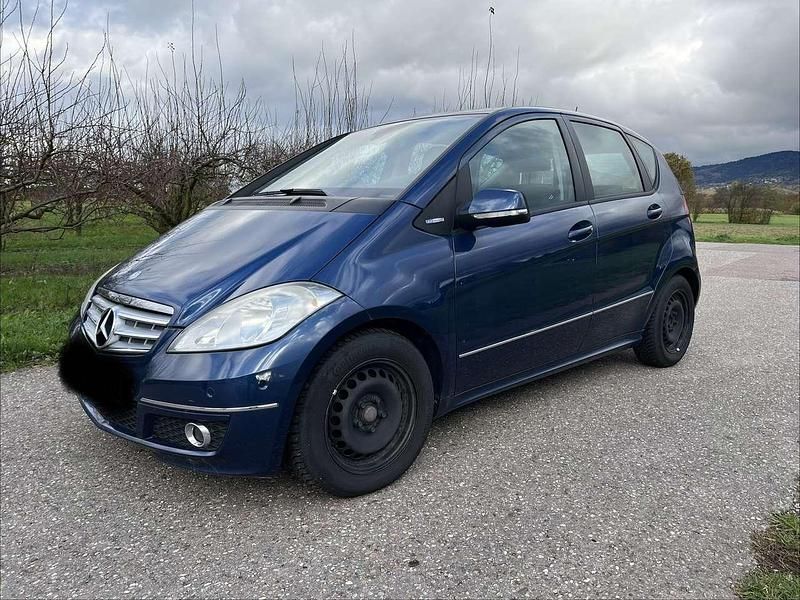 Gebraucht Mercedes A160 Avantgarde 82 PS (60 kW) 2010 Blau Limousine