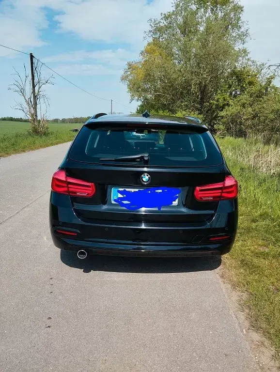 Gebraucht BMW 318 Advantage 150 PS (110 kW) 2018 Schwarz Kombi