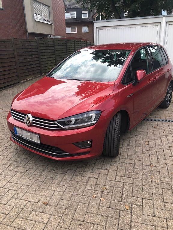 Rot Gebraucht 2015 VW Golf Sportsvan LOUNGE Van / Kleinbus | 10.250 € (Fairer Preis) - Bild 1/4