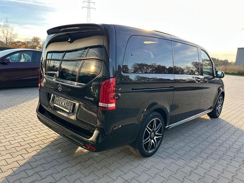 Gebraucht Mercedes V300 AMG 237 PS (174 kW) 2023 Schwarz Van / Kleinbus