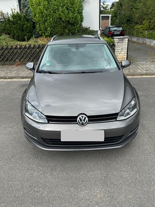 Grau Gebraucht 2014 VW Golf VII Edition Kombi | 6.999 € (Guter Preis) - Bild 1/4