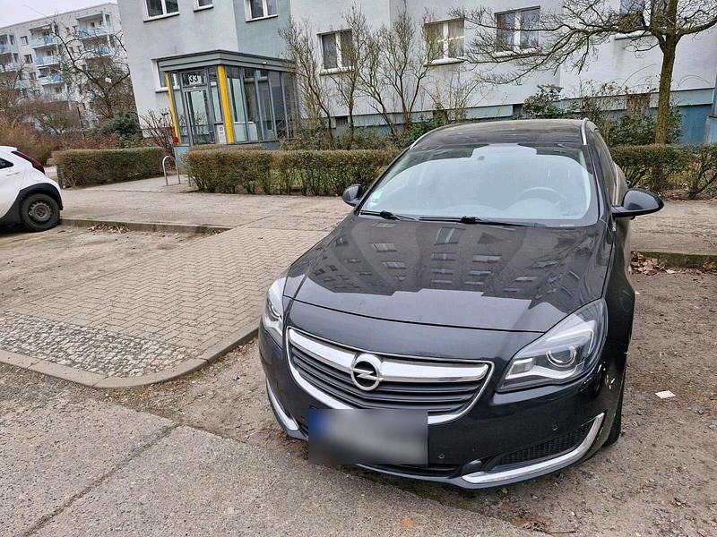 Gebraucht Opel Insignia 136 PS (100 kW) 2015 Schwarz Kombi
