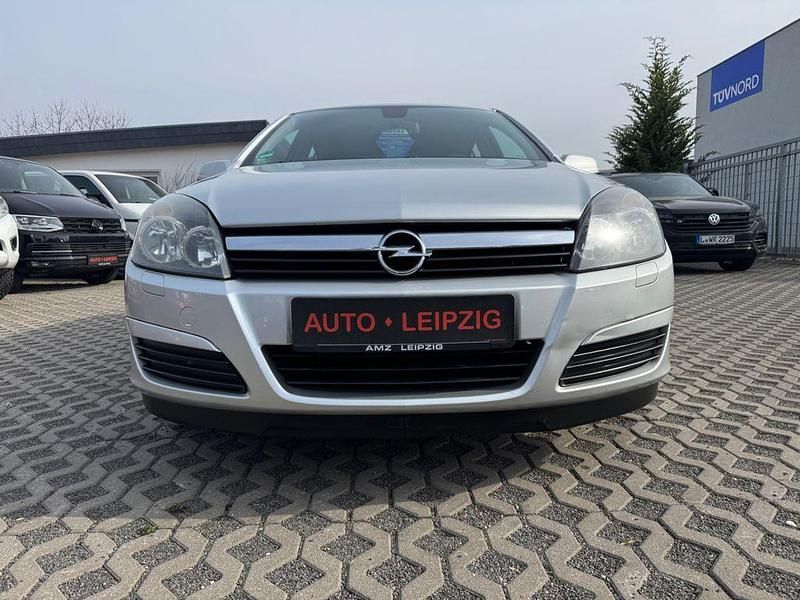 Gebraucht Opel Astra 105 PS (77 kW) 2005 Silber Limousine
