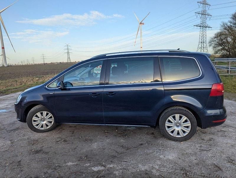 Gebraucht VW Sharan 140 PS (102 kW) 2013 Blau Van / Kleinbus