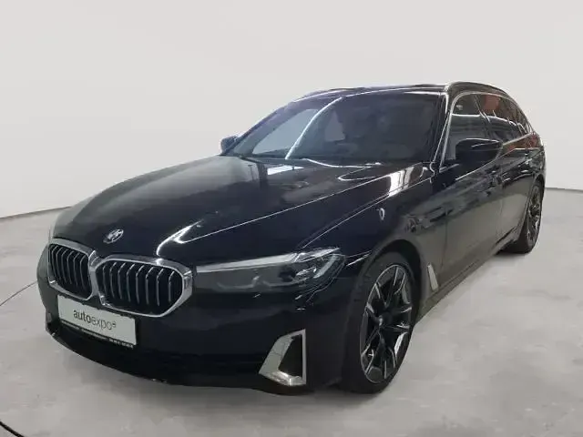 Gebraucht BMW 530 Luxury Line 245 PS (180 kW) 2022 Schwarz uni Kombi