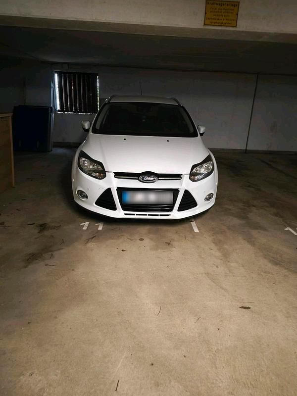 Gebraucht Ford Focus 163 PS (119 kW) 2014 Weiß Kombi