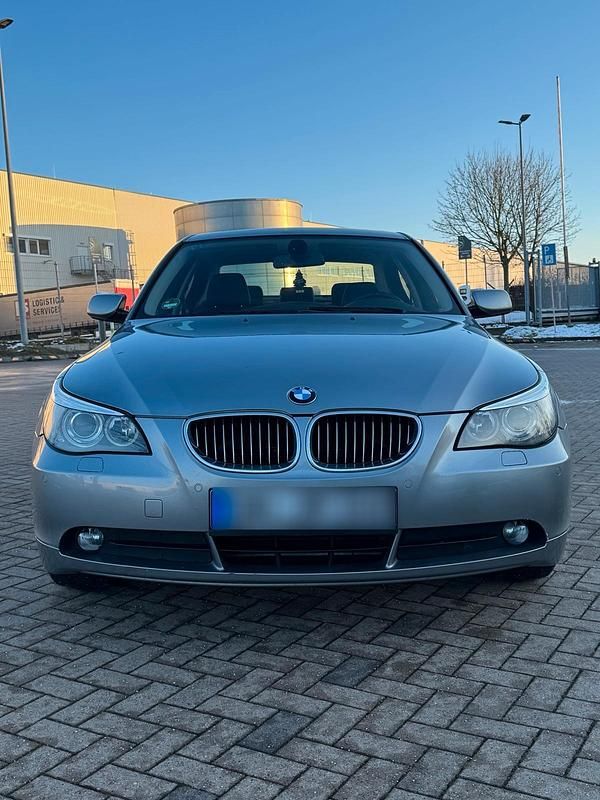 Gebraucht BMW 523 177 PS (130 kW) 2006 Grau Limousine