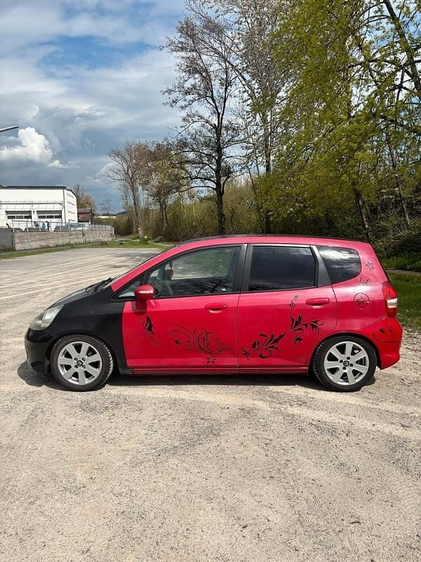 Second-hand Honda Jazz 2005 Roșu Hatchback