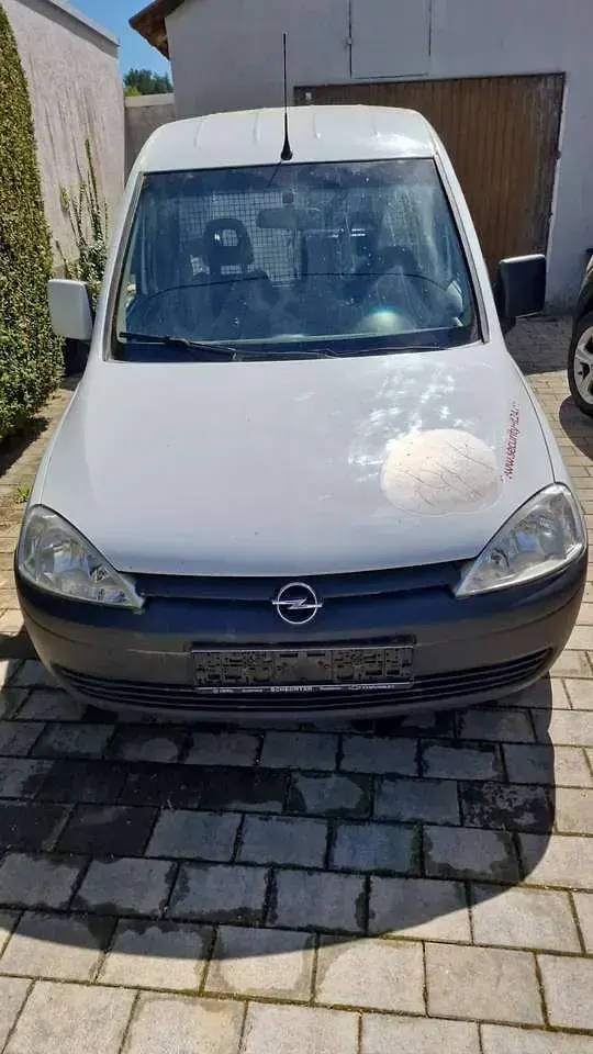 Second-hand Opel Combo 75 CP (55 kW) 2011 Alb Monovolum